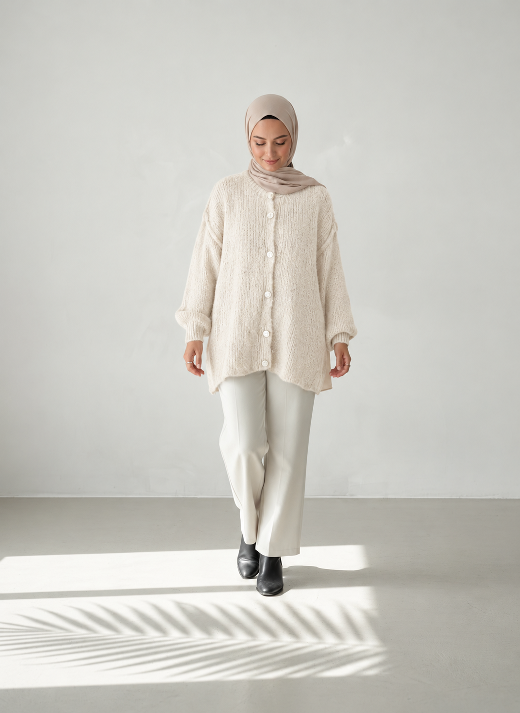 Raha Cardigan Short - Beige