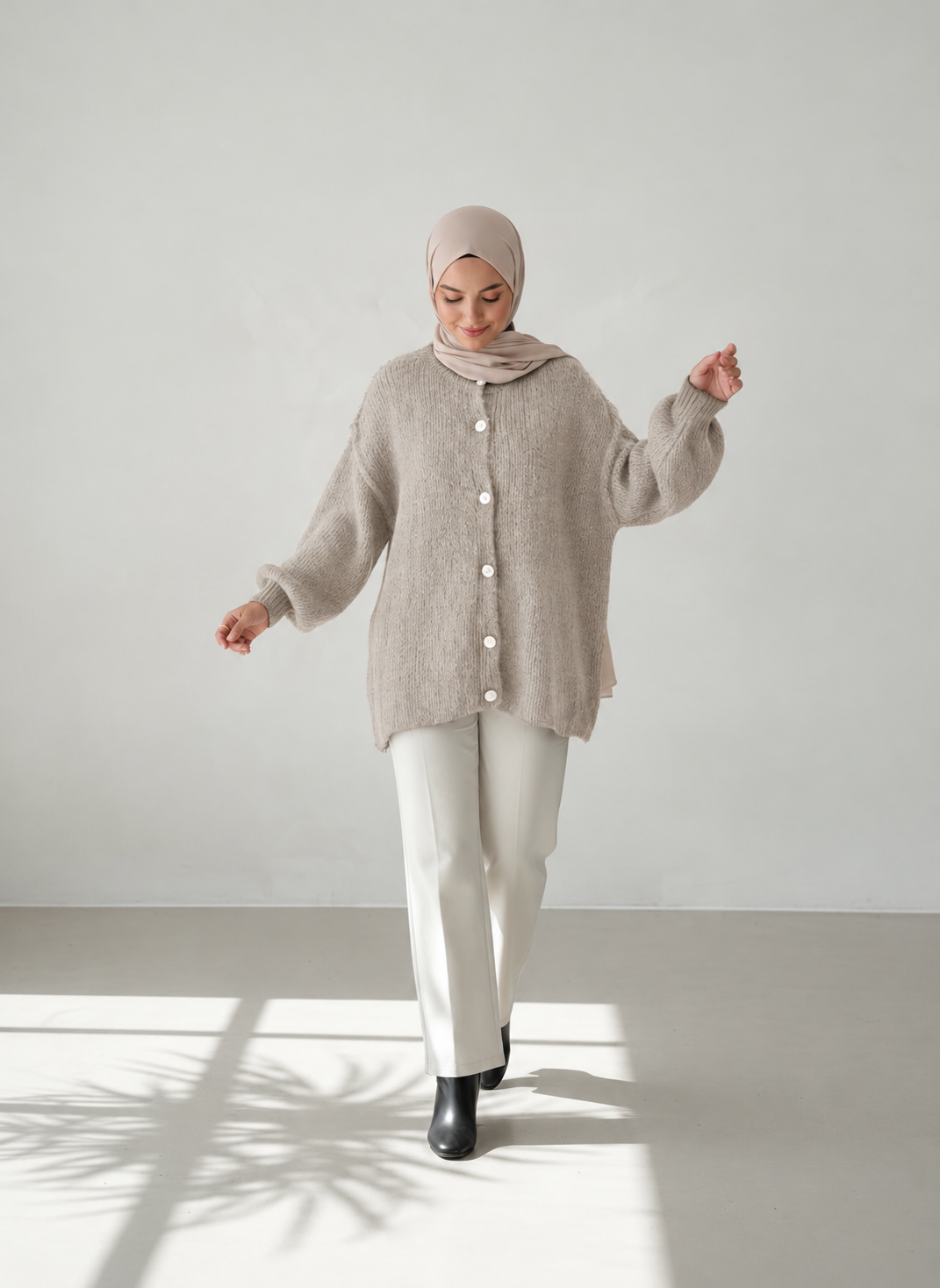 Raha Cardigan Short - Taupe